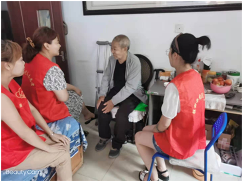 红叶社区开展关爱独居老人志愿服务活动